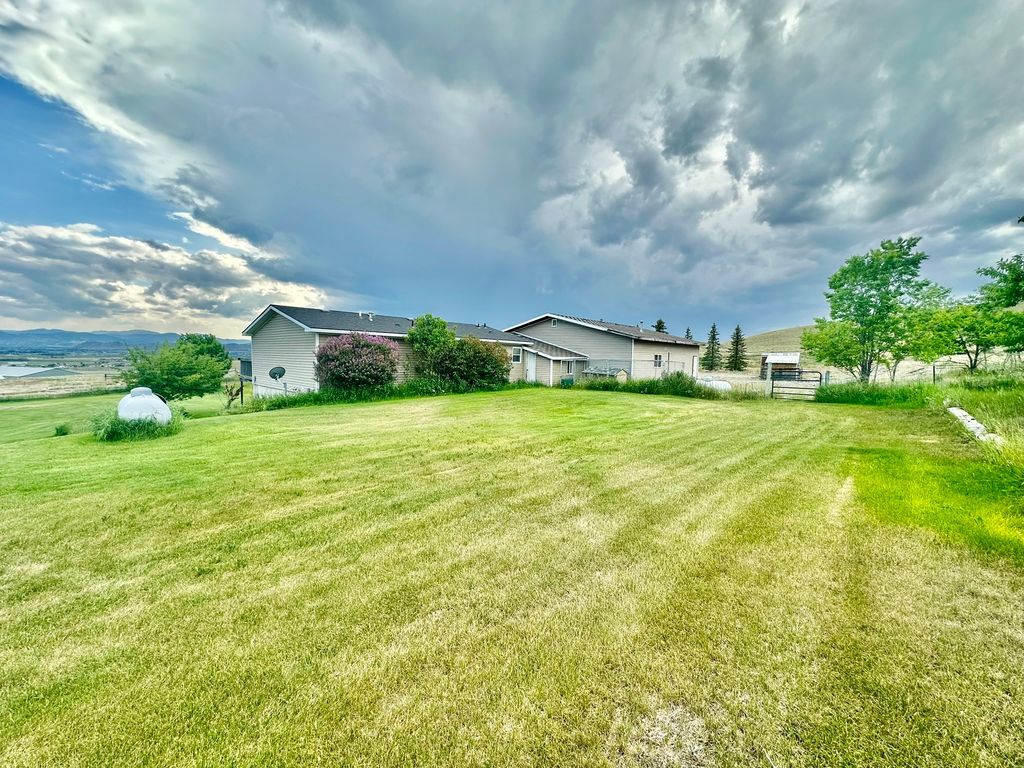 Image 28 of property listing at 1810 No Creek Court, Helena, MT 59602