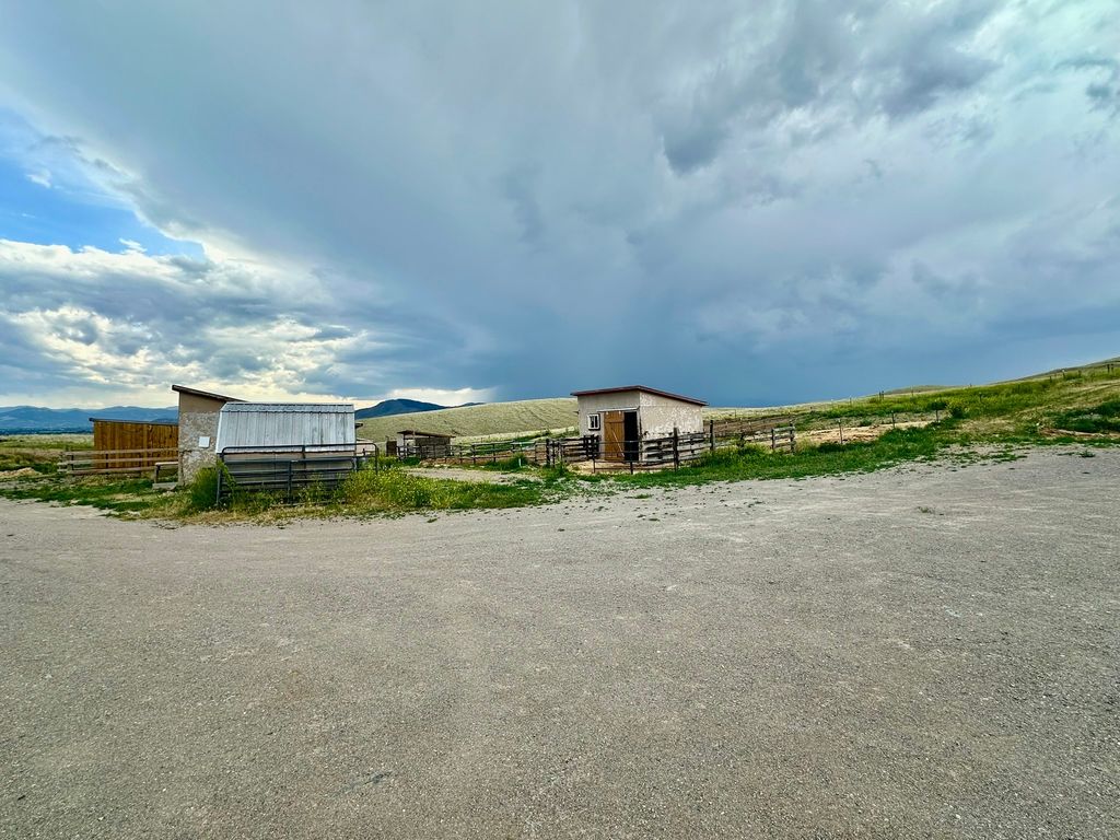 Image 33 of property listing at 1810 No Creek Court, Helena, MT 59602