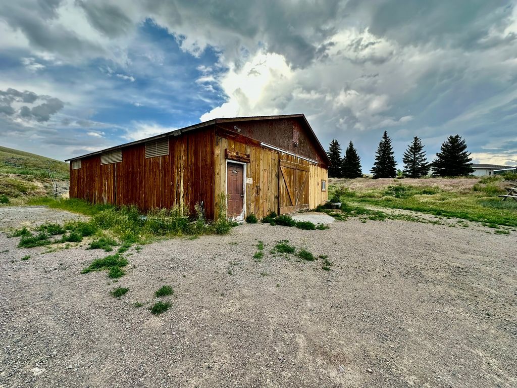 Image 40 of property listing at 1810 No Creek Court, Helena, MT 59602