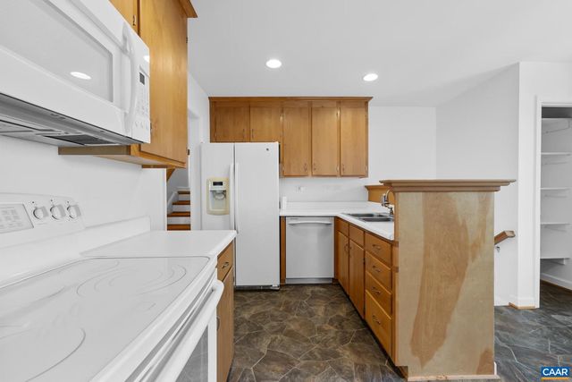 2513 HILLWOOD PL, Charlottesville, VA 22901