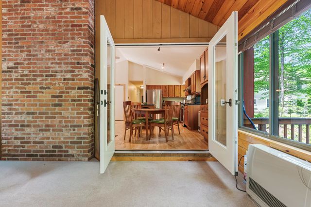 8 Sunset Walk, Enfield, NH 03748