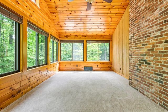 8 Sunset Walk, Enfield, NH 03748