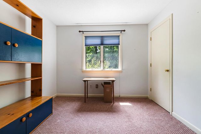 8 Sunset Walk, Enfield, NH 03748