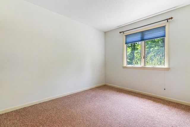 8 Sunset Walk, Enfield, NH 03748