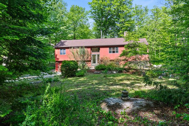8 Sunset Walk, Enfield, NH 03748