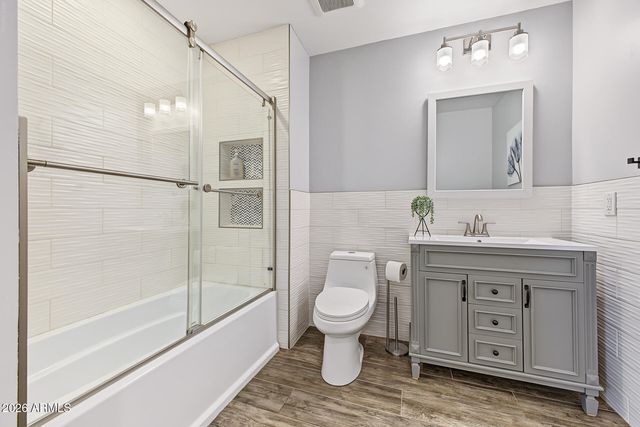 3230 E YUCCA Street, Phoenix, AZ 85028