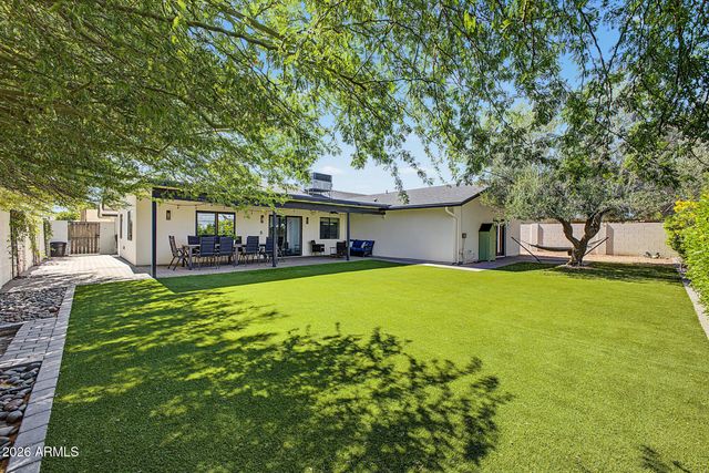 3230 E YUCCA Street, Phoenix, AZ 85028