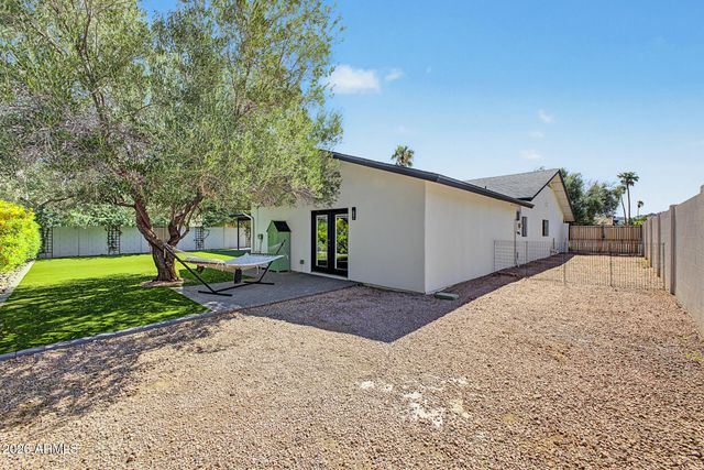 3230 E YUCCA Street, Phoenix, AZ 85028