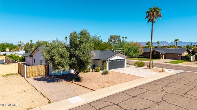 3230 E YUCCA Street, Phoenix, AZ 85028