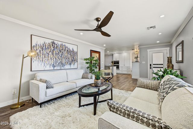 3230 E YUCCA Street, Phoenix, AZ 85028