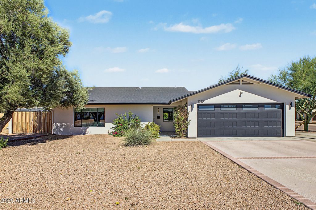 3230 E YUCCA Street, Phoenix, AZ 85028