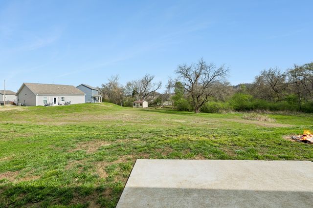 1853 Holdens Hollow, Columbia, TN 38401