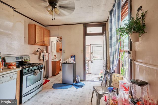 116 S 6TH AVE, West Reading, PA 19611