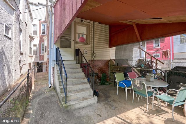 116 S 6TH AVE, West Reading, PA 19611