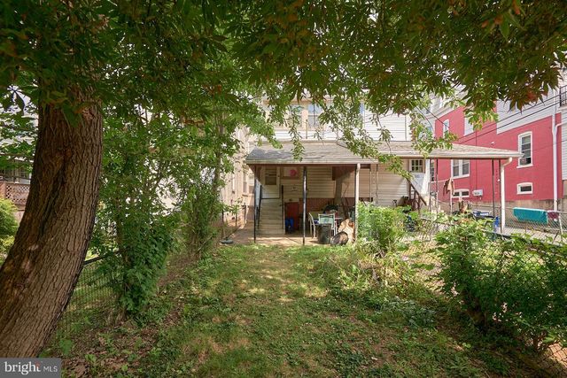 116 S 6TH AVE, West Reading, PA 19611