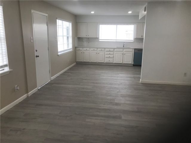 1226 Clarion Dr, Corpus Christi, TX 78412