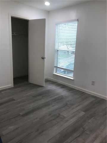 1226 Clarion Dr, Corpus Christi, TX 78412