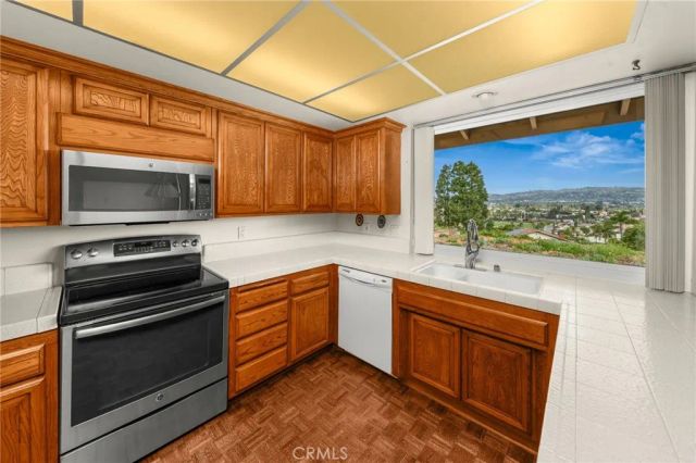 611 Honeywood Lane, La Habra, CA 90631