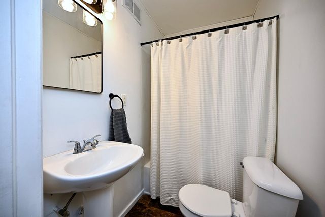 378 E King Street, Winona, MN 55987