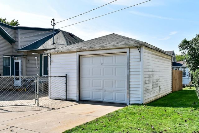 378 E King Street, Winona, MN 55987