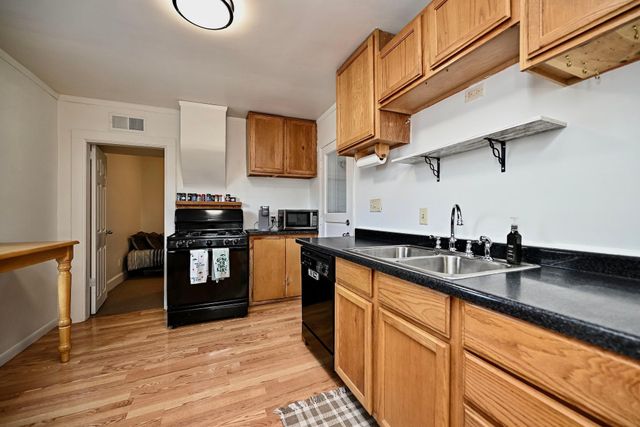 378 E King Street, Winona, MN 55987