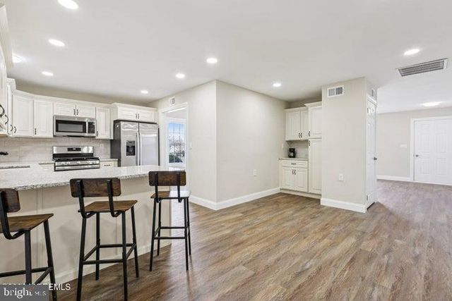 10 WOODSTOCK LN, Manchester, NJ 08759