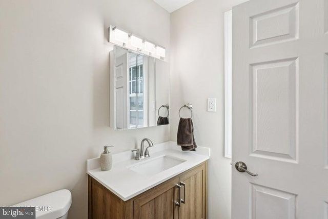 10 WOODSTOCK LN, Manchester, NJ 08759