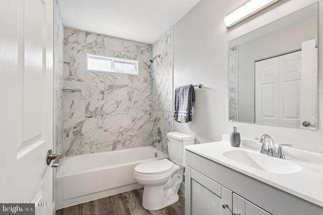 10 WOODSTOCK LN, Manchester, NJ 08759