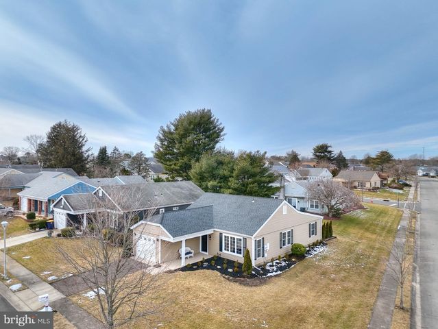 10 WOODSTOCK LN, Manchester, NJ 08759