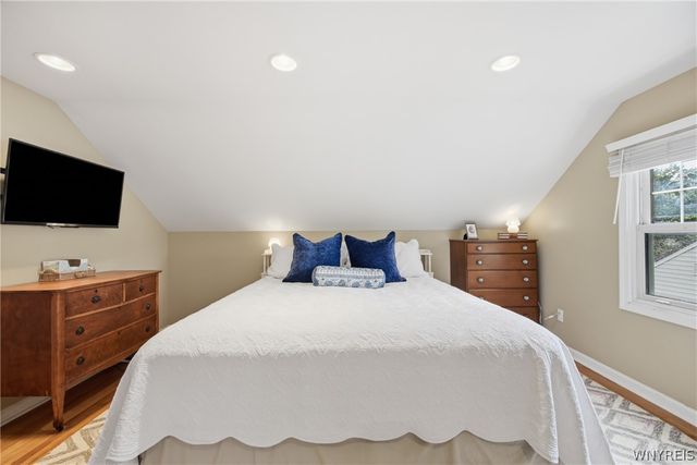 128 Wrexham Court South, Tonawanda, NY 14150