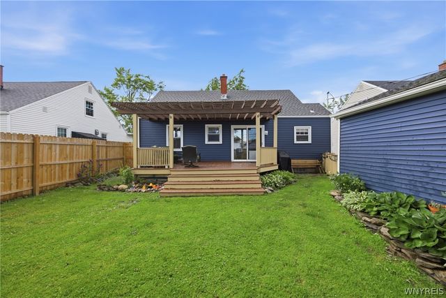 128 Wrexham Court South, Tonawanda, NY 14150