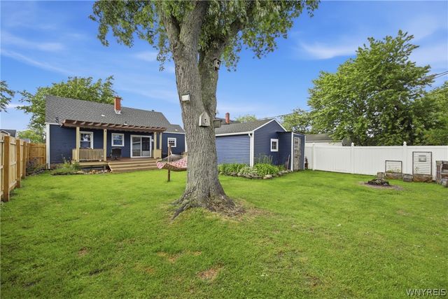 128 Wrexham Court South, Tonawanda, NY 14150