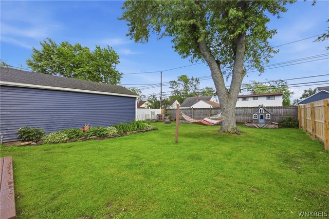 128 Wrexham Court South, Tonawanda, NY 14150