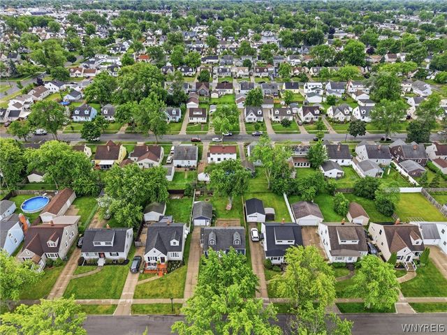 128 Wrexham Court South, Tonawanda, NY 14150