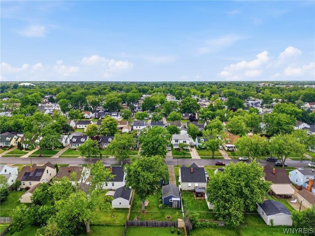 128 Wrexham Court South, Tonawanda, NY 14150