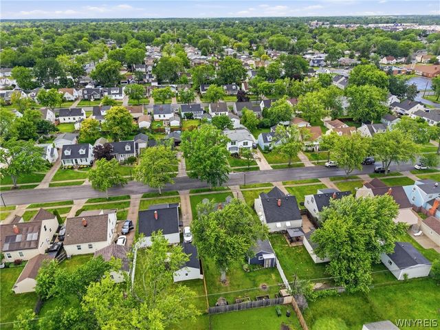 128 Wrexham Court South, Tonawanda, NY 14150