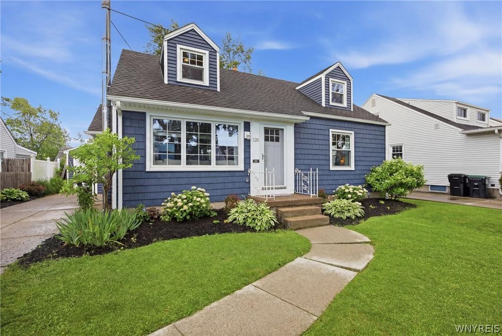 128 Wrexham Court South, Tonawanda, NY 14150