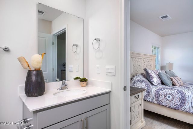 1552 Gunnel Drive SE 112, Winnabow, NC 28479