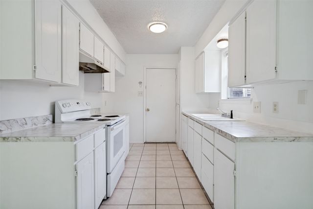 6220 Stardust Drive S, Watauga, TX 76148