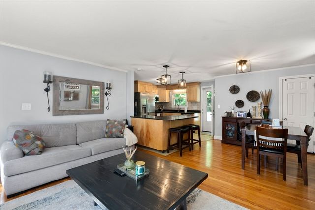 556 Monponsett St, Hanson, MA 02341