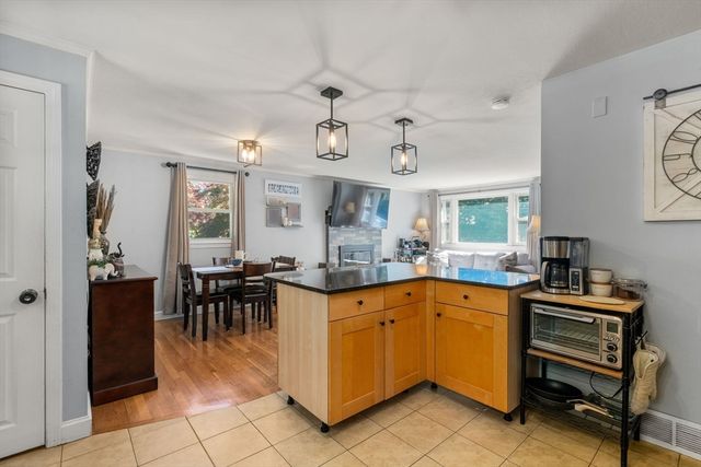 556 Monponsett St, Hanson, MA 02341