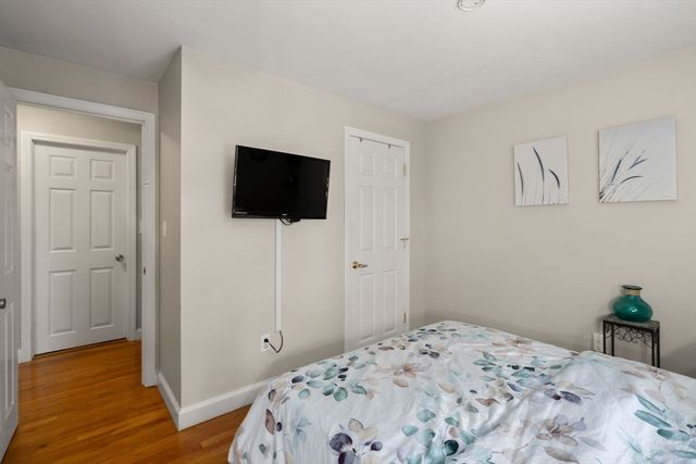 556 Monponsett St, Hanson, MA 02341