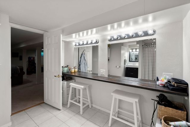 556 Monponsett St, Hanson, MA 02341