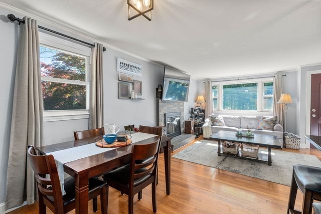 556 Monponsett St, Hanson, MA 02341