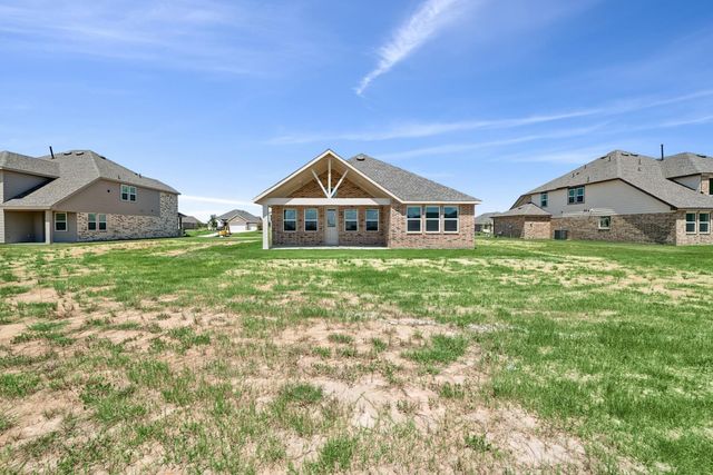 305 Boulden Court, Sealy, TX 77474