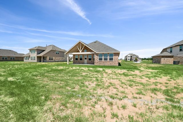 305 Boulden Court, Sealy, TX 77474