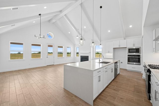 305 Boulden Court, Sealy, TX 77474