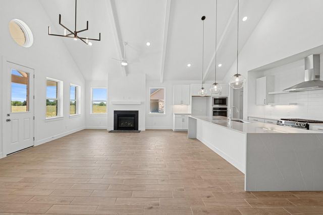 305 Boulden Court, Sealy, TX 77474