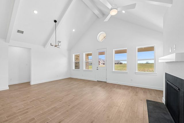 305 Boulden Court, Sealy, TX 77474