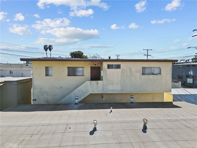 1108 W 117th, Los Angeles, CA 90044